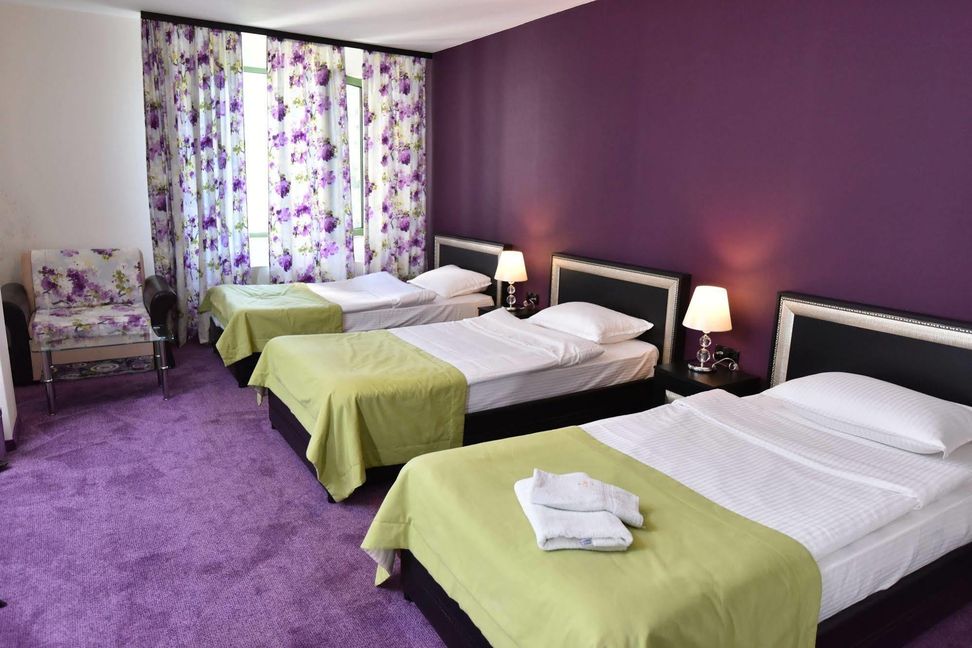 Elegance 3*